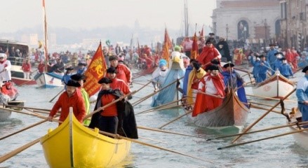 церемония открытия венецианского карнавала